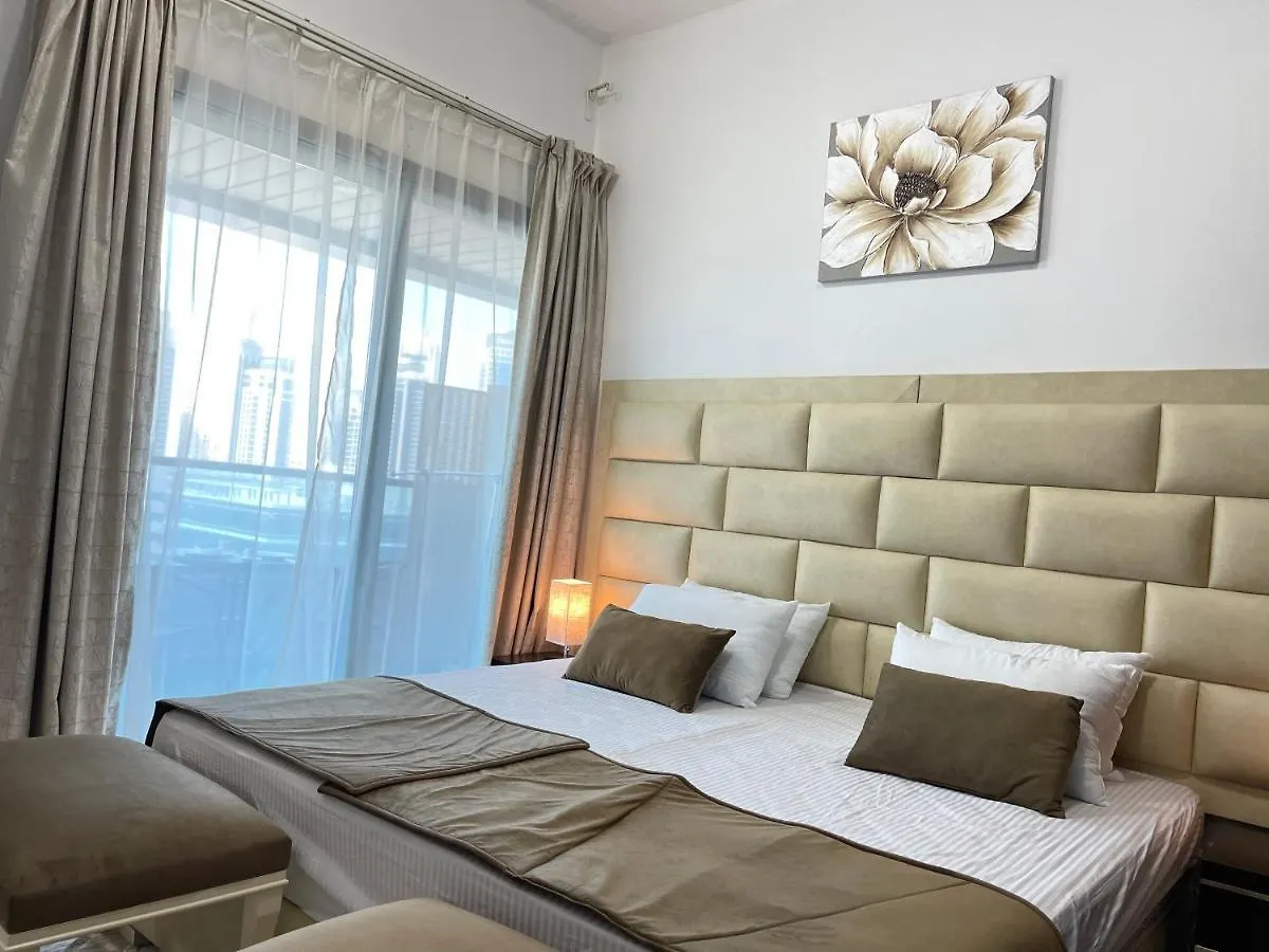 Private Gorgeous Room With Marina View With Shared Kitchen In Shared Apartment Dubaj