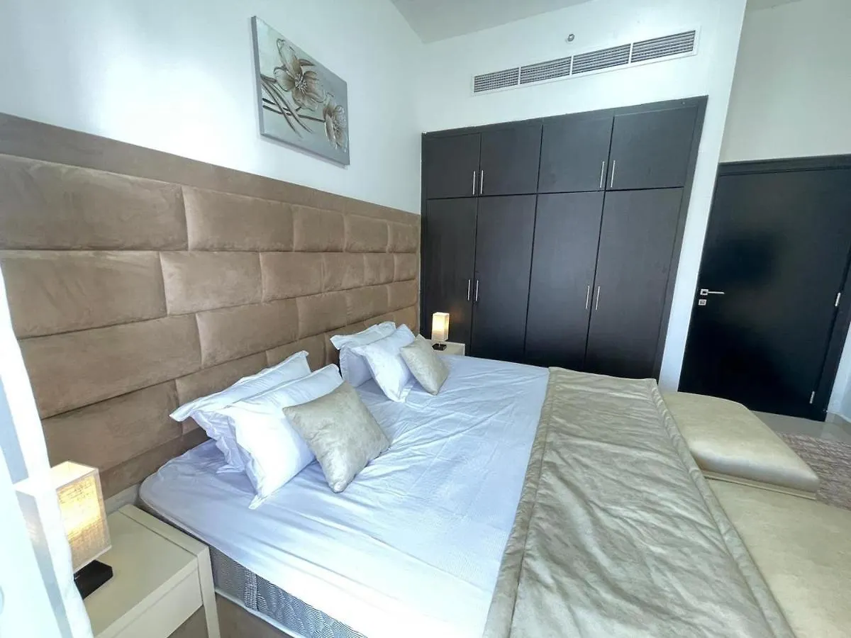 Private Gorgeous Room With Marina View With Shared Kitchen In Shared Apartment Dubaj