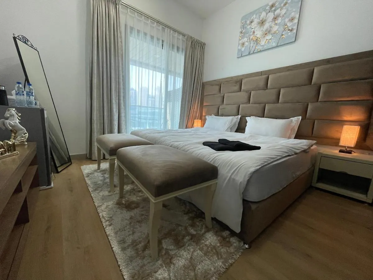 Private Gorgeous Room With Marina View With Shared Kitchen In Shared Apartment Dubaj