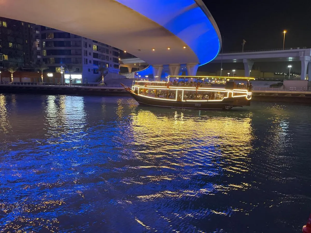 Private Gorgeous Room With Marina View With Shared Kitchen In Shared Apartment 迪拜